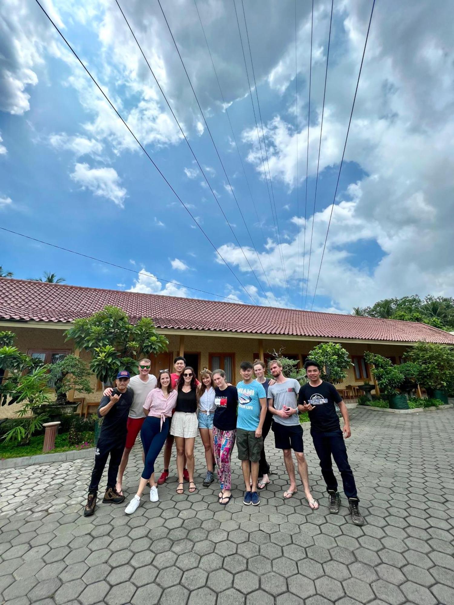 Oku Guest House Giri  Esterno foto