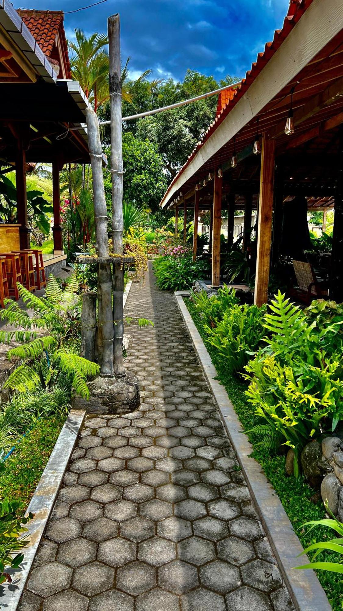 Oku Guest House Giri  Esterno foto